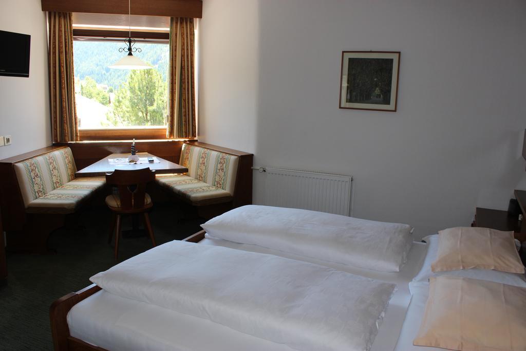 Villa Luise St. Ulrich in Gröden Zimmer foto
