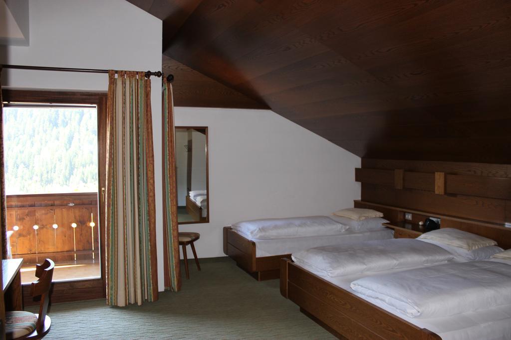 Villa Luise St. Ulrich in Gröden Zimmer foto