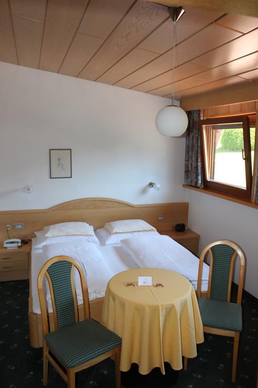 Villa Luise St. Ulrich in Gröden Zimmer foto